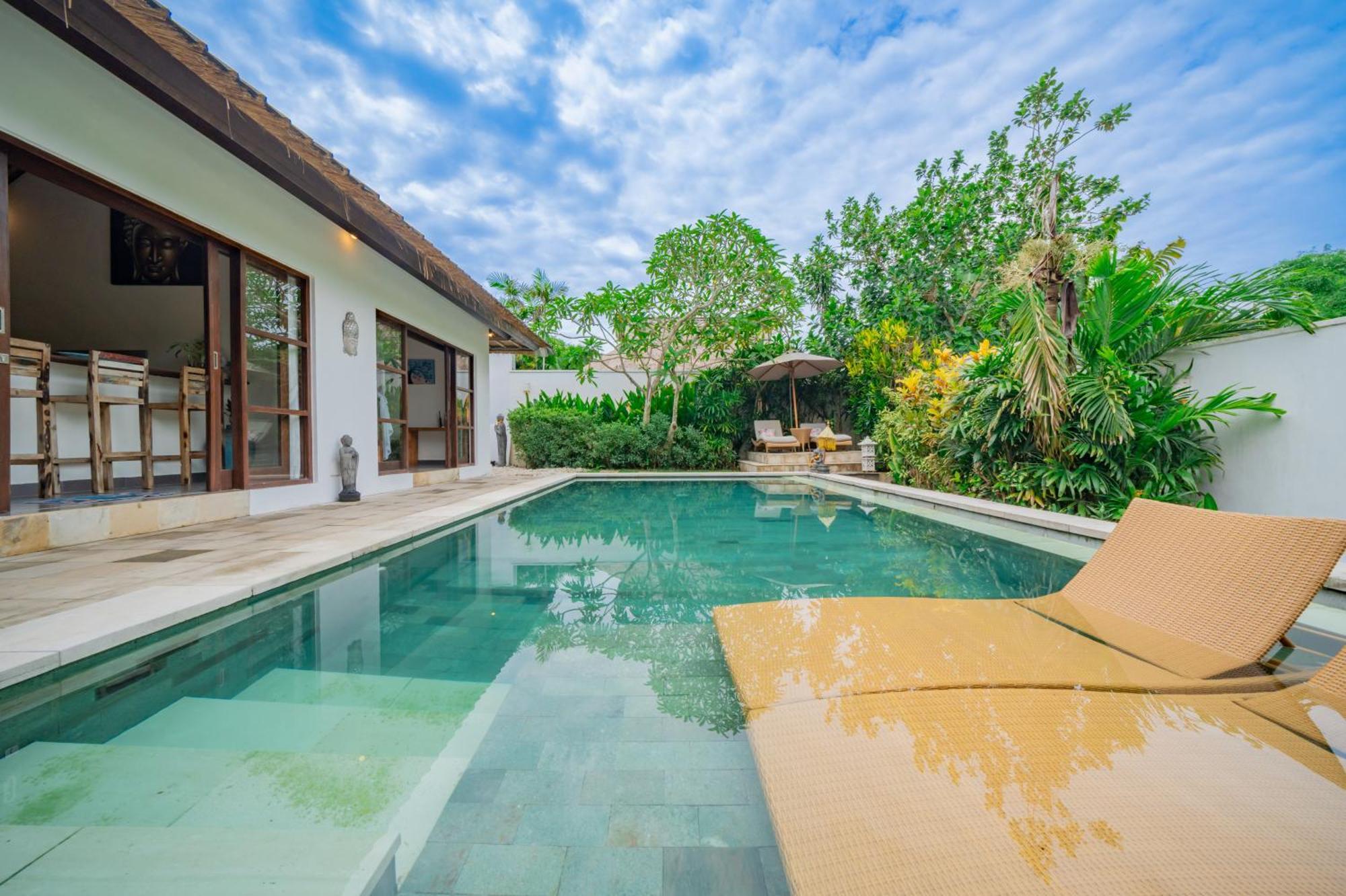 Bali Sunyi Villas ジンバラン エクステリア 写真