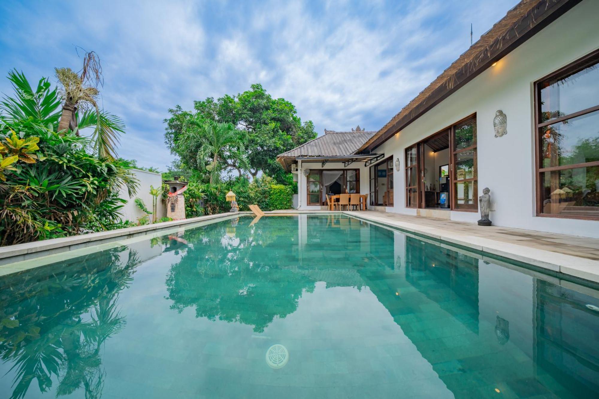 Bali Sunyi Villas ジンバラン エクステリア 写真