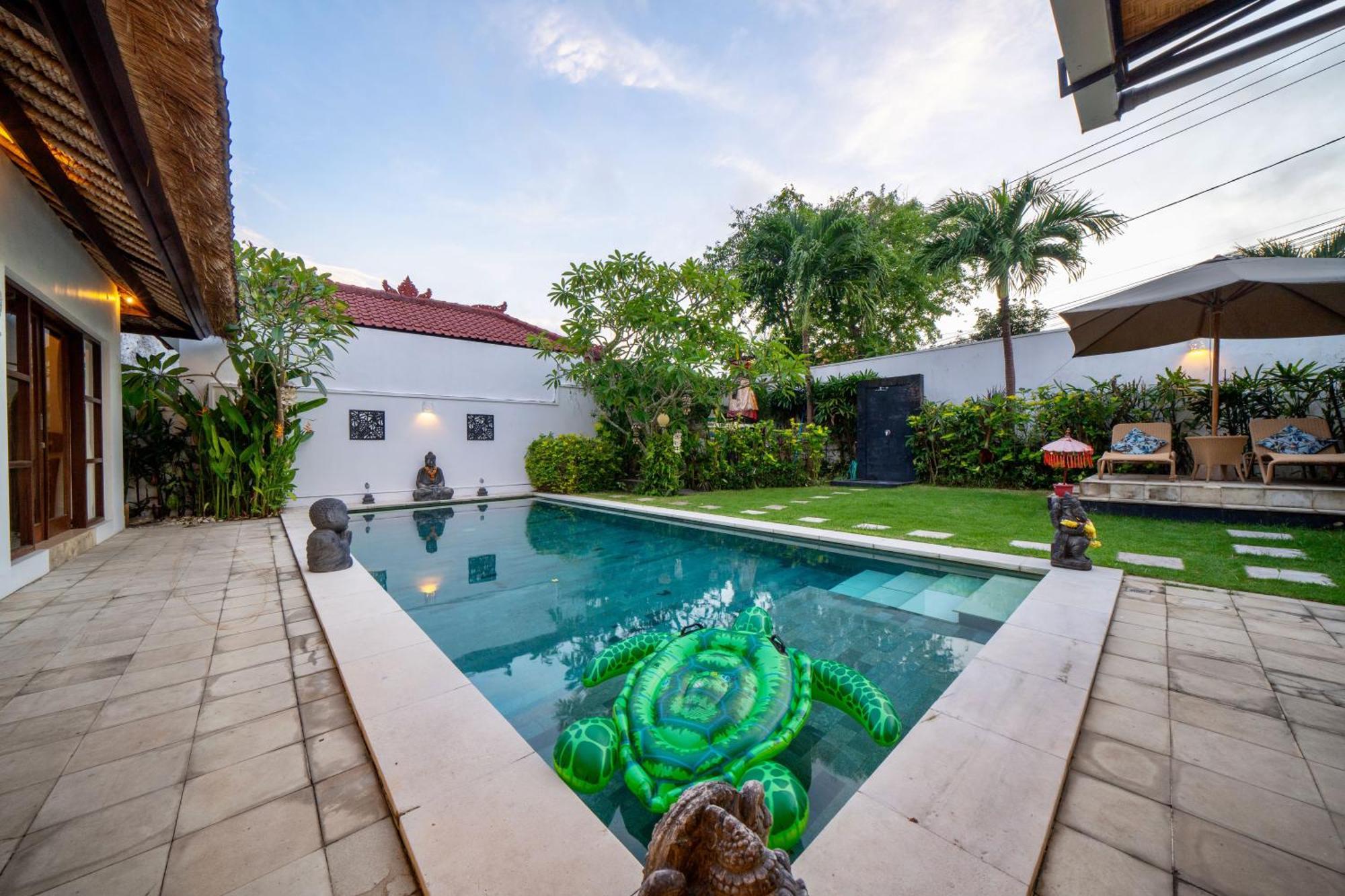 Bali Sunyi Villas ジンバラン エクステリア 写真