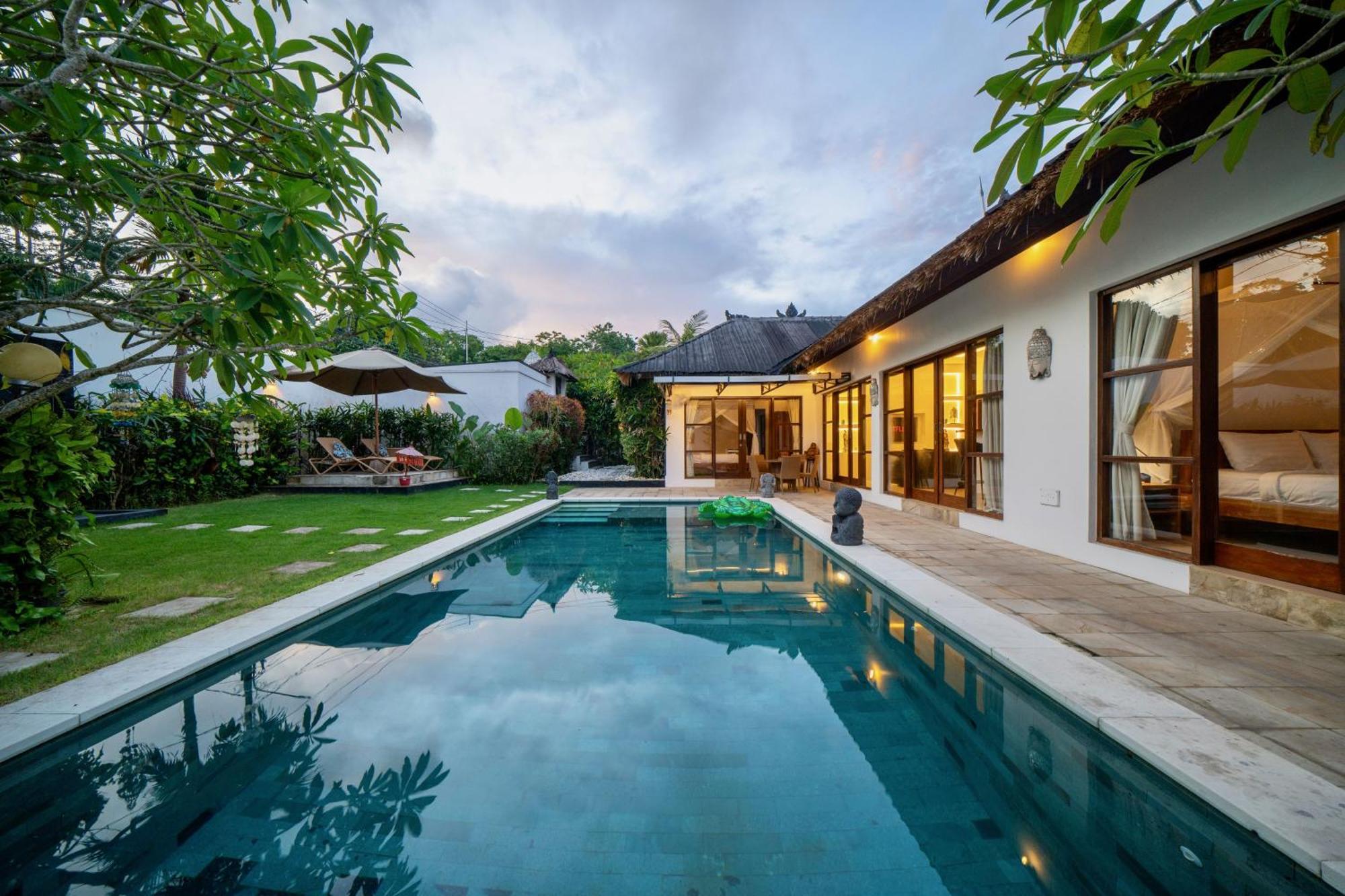 Bali Sunyi Villas ジンバラン エクステリア 写真