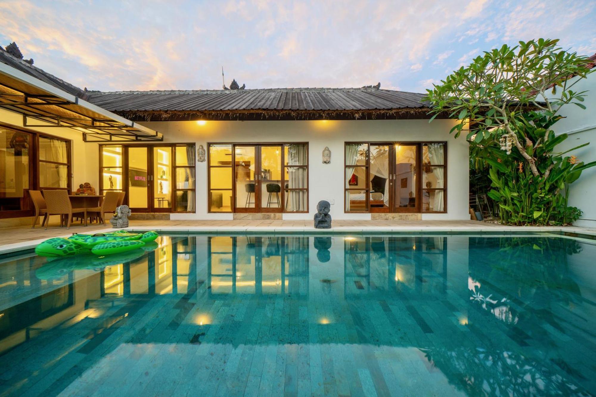 Bali Sunyi Villas ジンバラン エクステリア 写真
