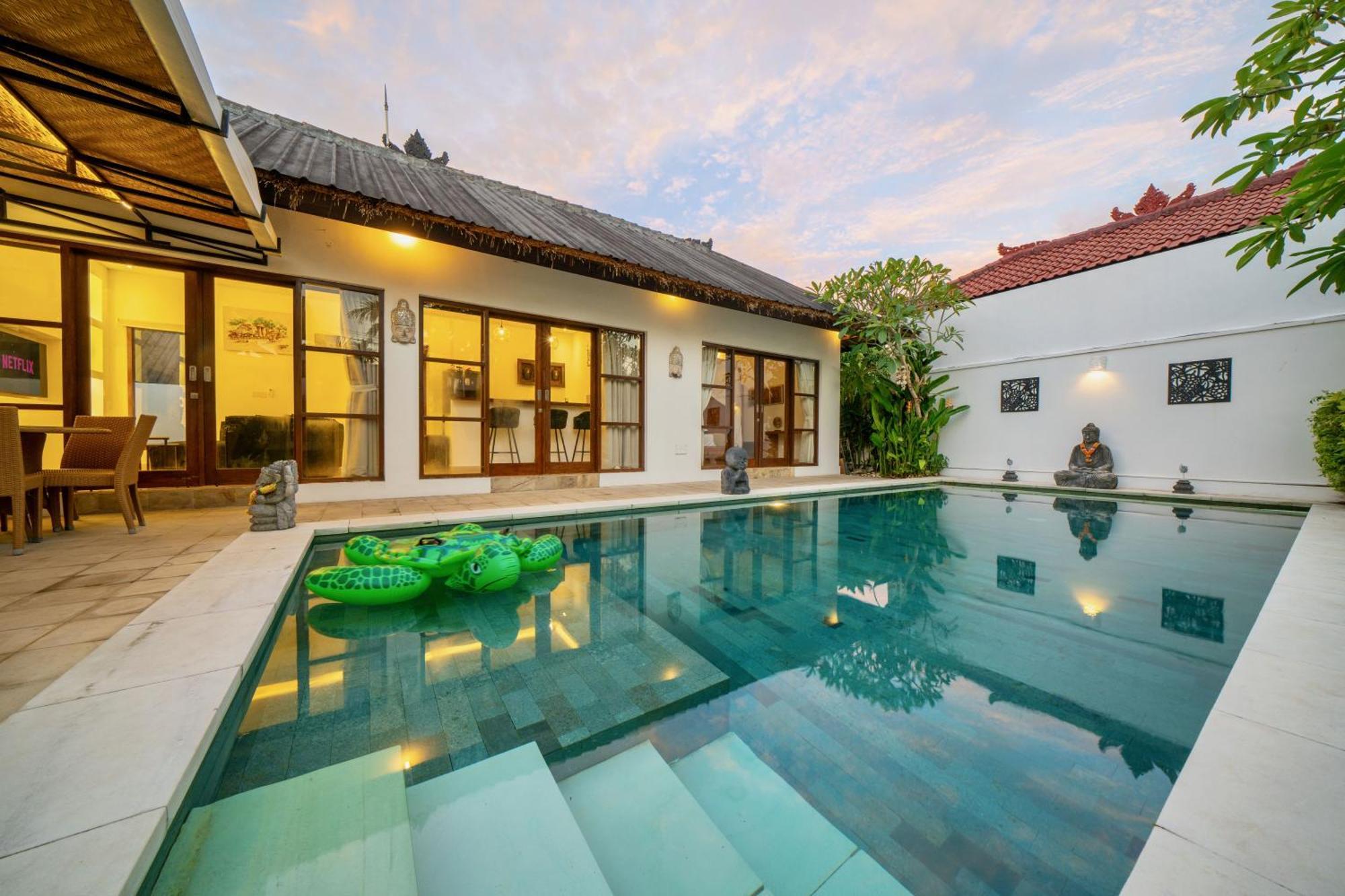 Bali Sunyi Villas ジンバラン エクステリア 写真